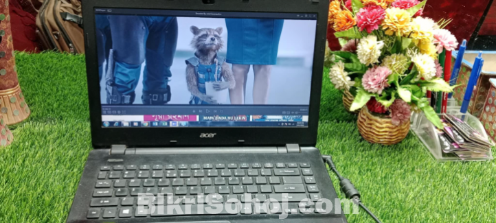 Acer Travelmate core i7